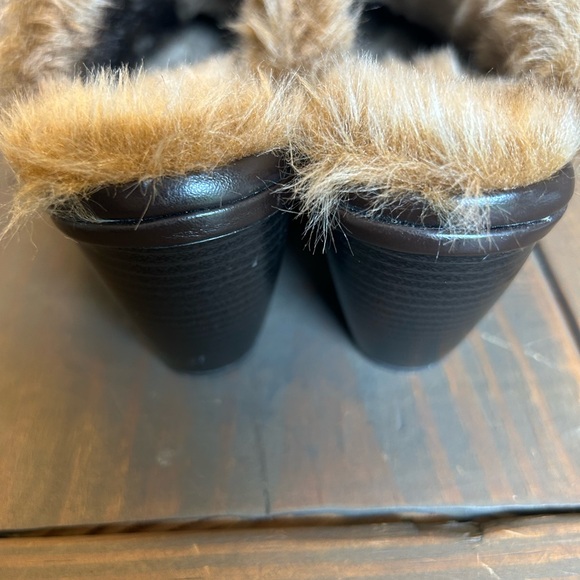 Boc Clogs Womens 9 Brown Leather Faux Fur Lined Heeled Mules Buckle Boho… - Picture 8 of 11